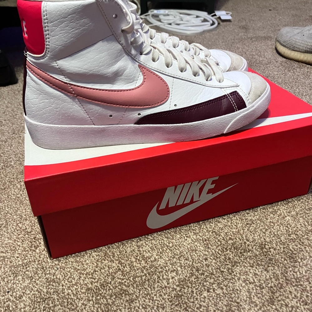 Nike Women's White and Pink High-Top Sneakers